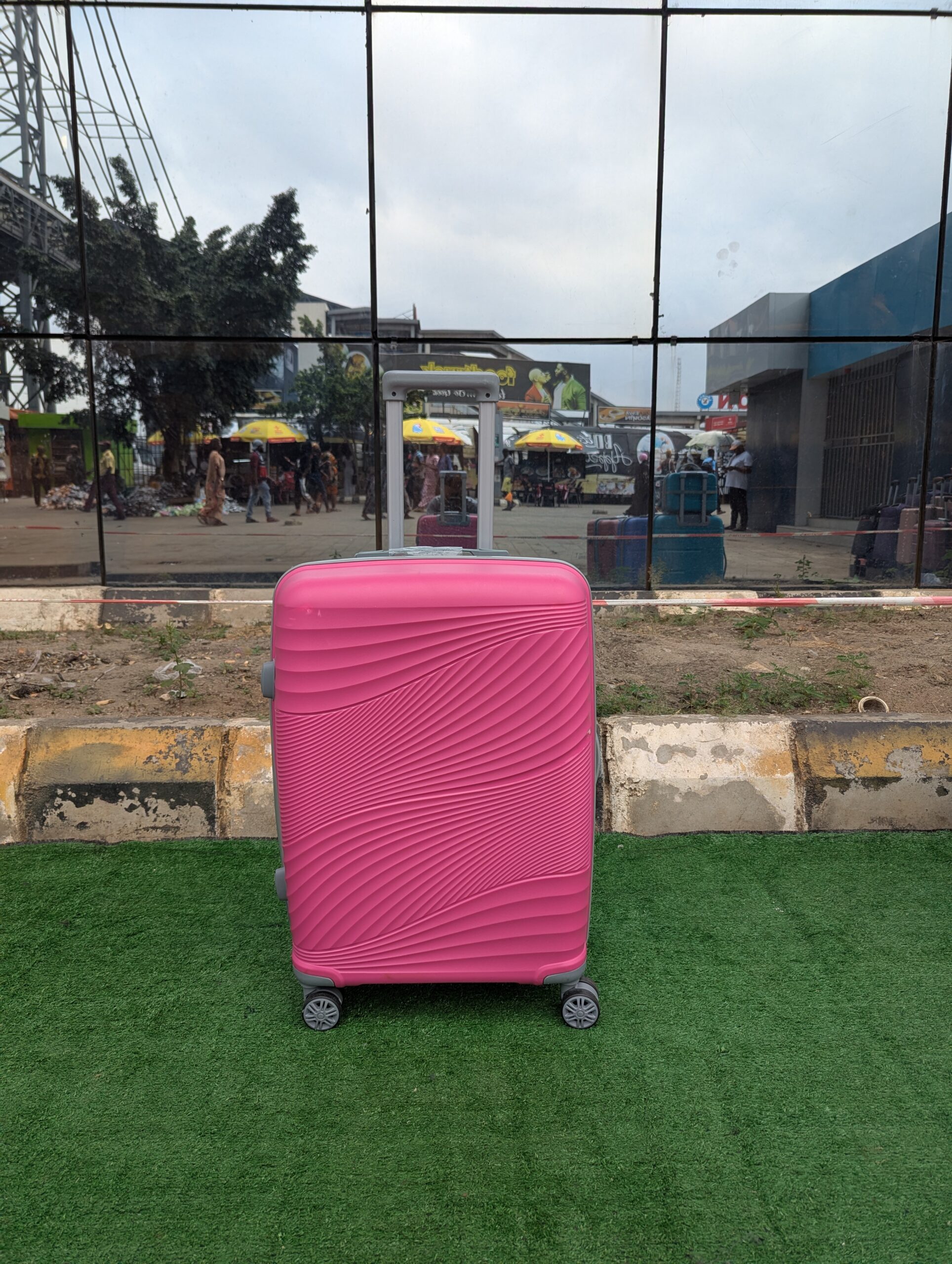 PXL_20250802_125317521 Medium 24'' PP New design Luggage - Image 1